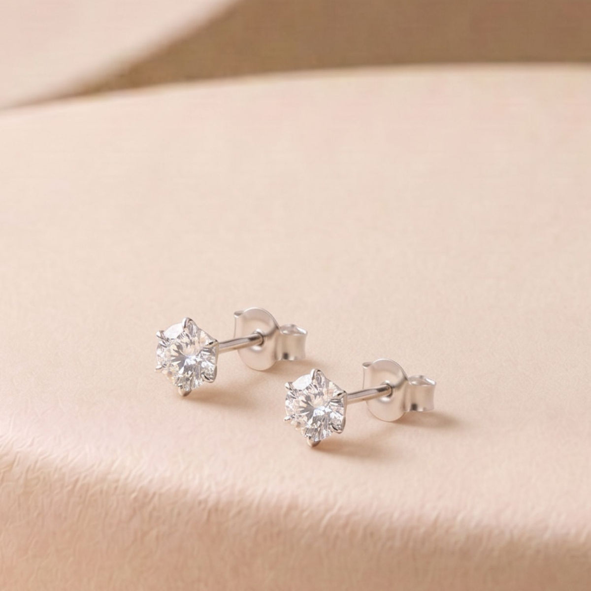 Silver Earrings Simple Solitaire Studs in 925 Sterling Silver