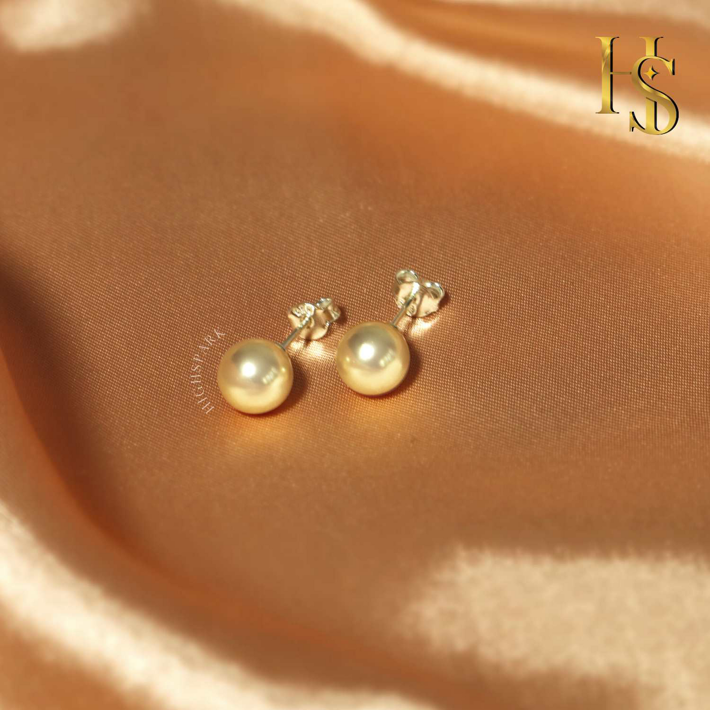 Pearl Classic Stud Earrings - Brilliant Lustre Light Gold Pearls