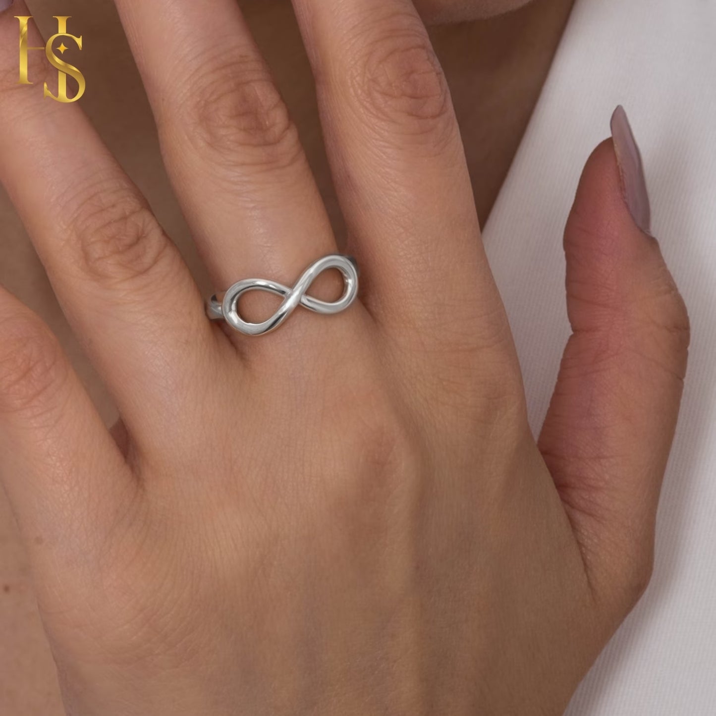 Solitaire Adjustable Ring 'Sparkling Martini' for women in 92.5 Silver