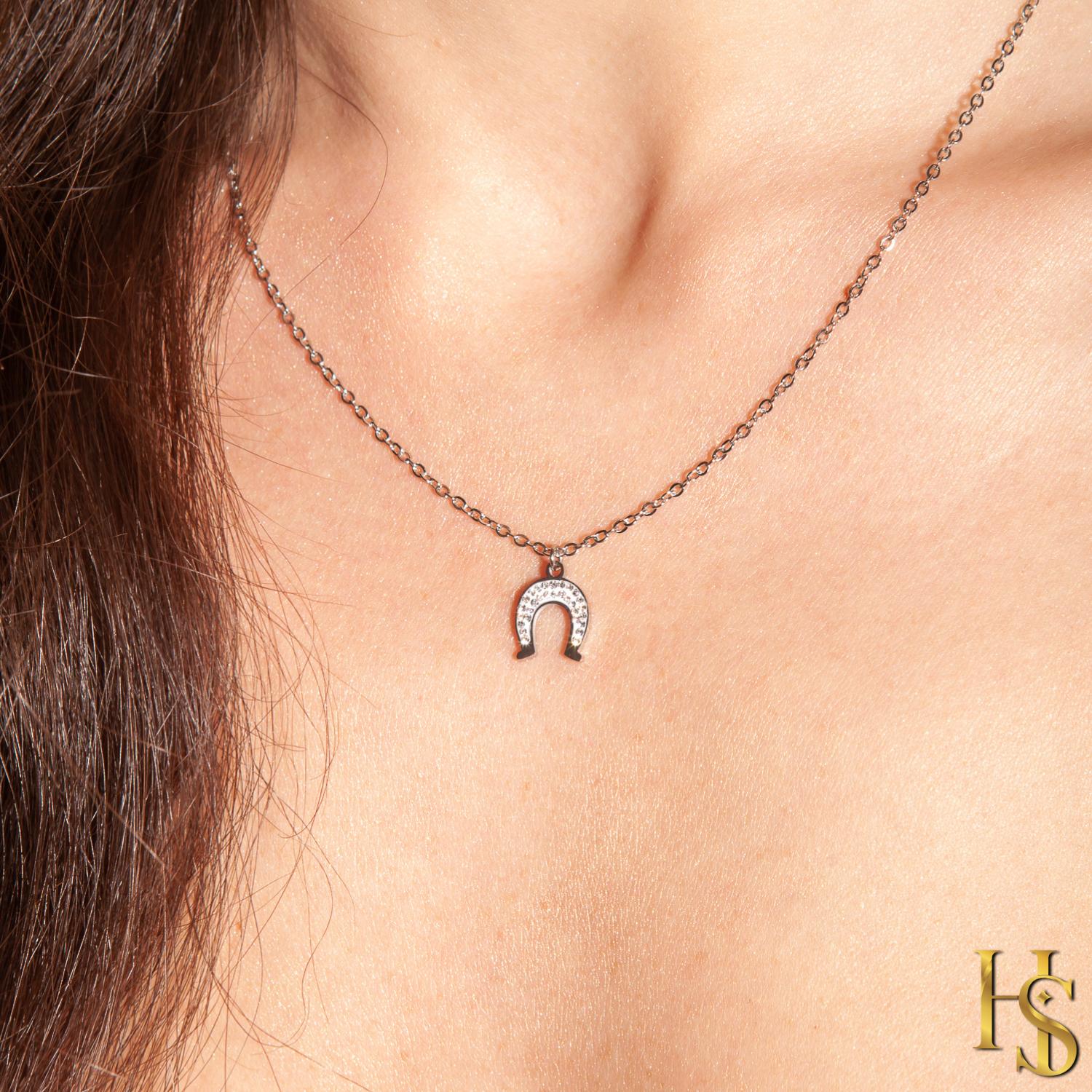 Heritage Horseshoe Pendant & Chain in 925 Sterling Silver for Women With Diamond like Brilliance Zirconia HighSpark