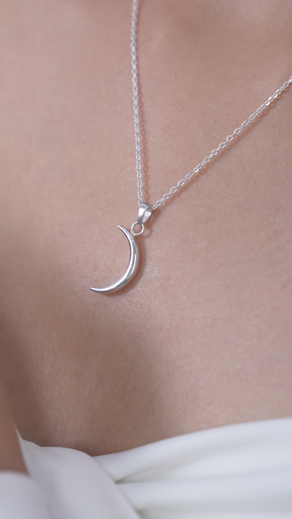 Crescent Moon Pendant Necklace in 925 Sterling Silver