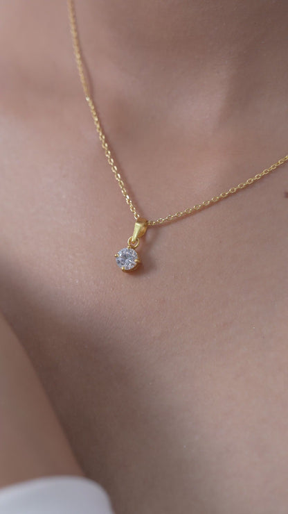 Gold-Plated Solitaire Pendant in 925 Sterling Silver