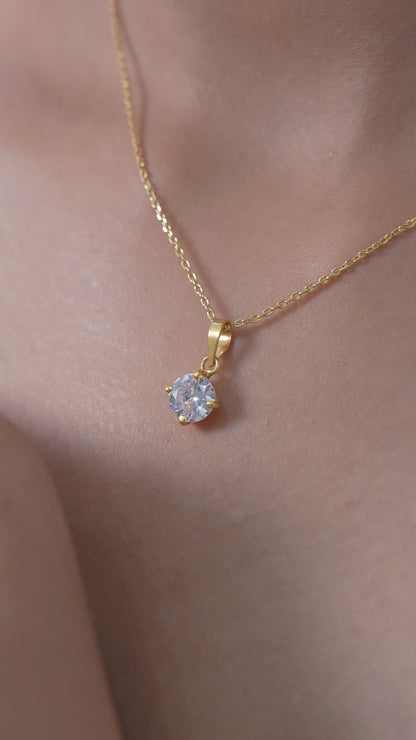 Round Gold-Plated Solitaire Pendant in 925 Sterling Silver