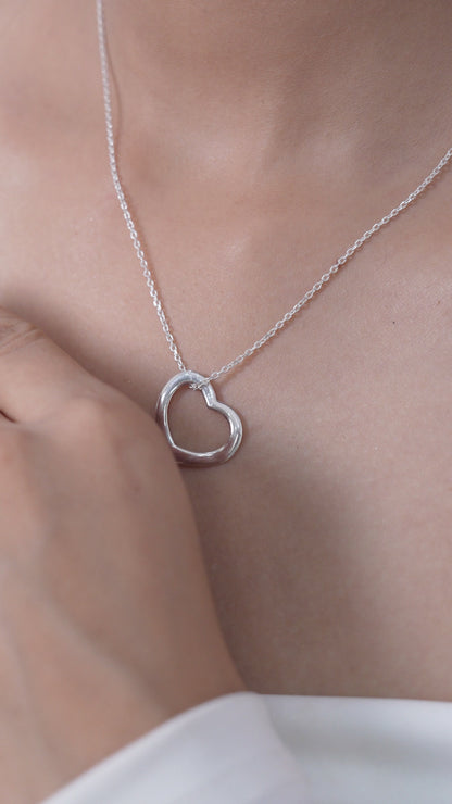 Hollow Heart Pendant Necklace in 925 Sterling Silver