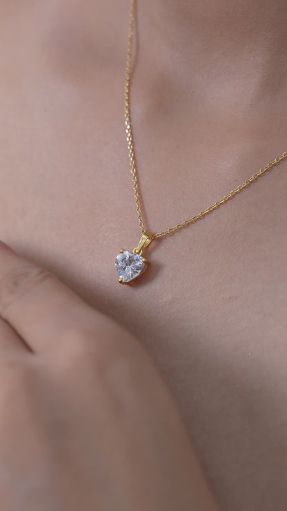 Gold-Plated Heart Solitaire Sparkling Necklace in Gold-Plated 925 Silver