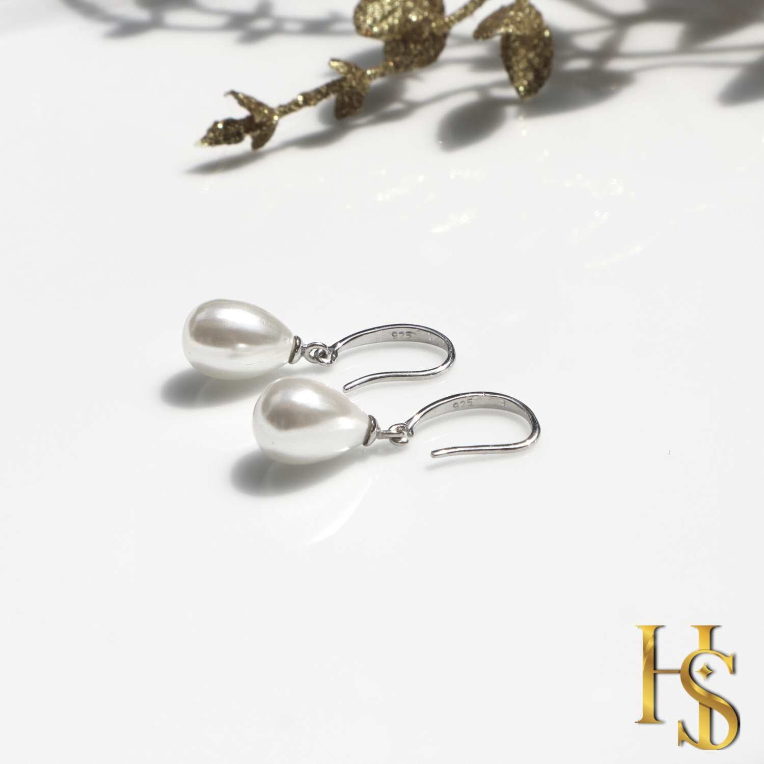 Pearl Drop Earrings in 925 silver - Pear Shaped/ Tear Drop Pearls