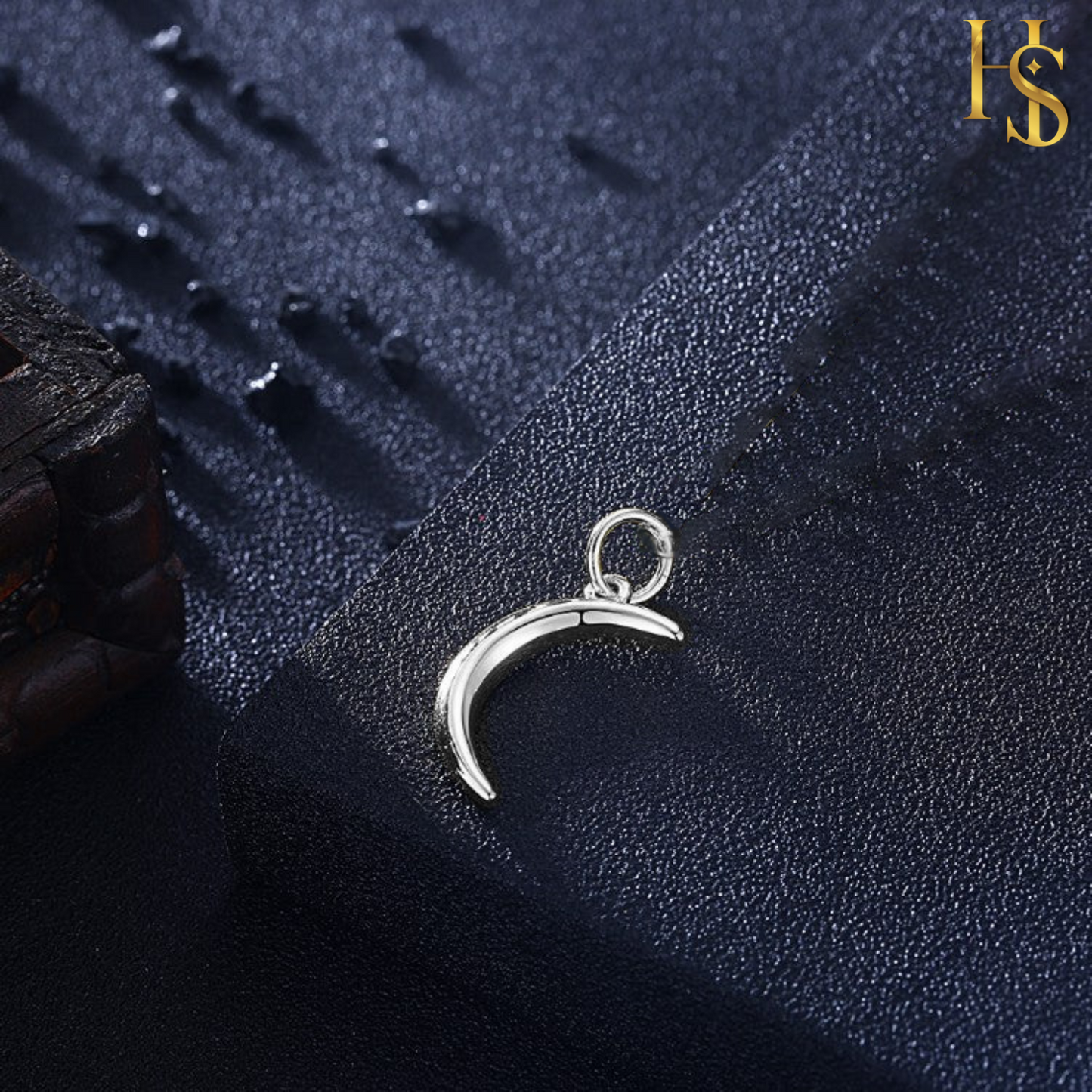 Crescent Moon Pendant Necklace in 92.5 Silver