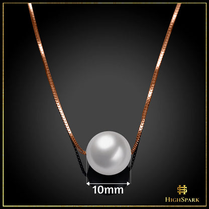 An infographic showing the 10mm diameter of a single white pearl pendant on a rose gold-plated sterling silver box chain.